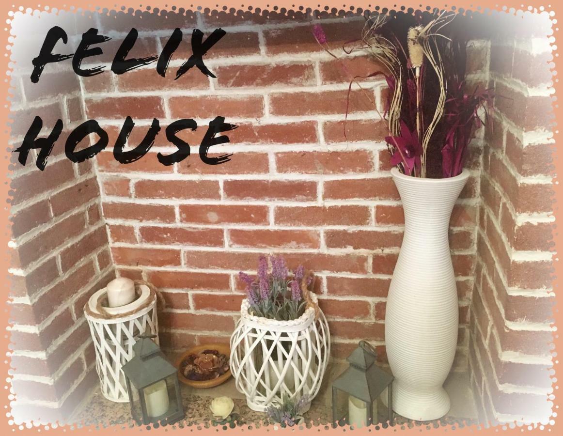 Felix House Bed & Breakfast Codevilla Екстериор снимка